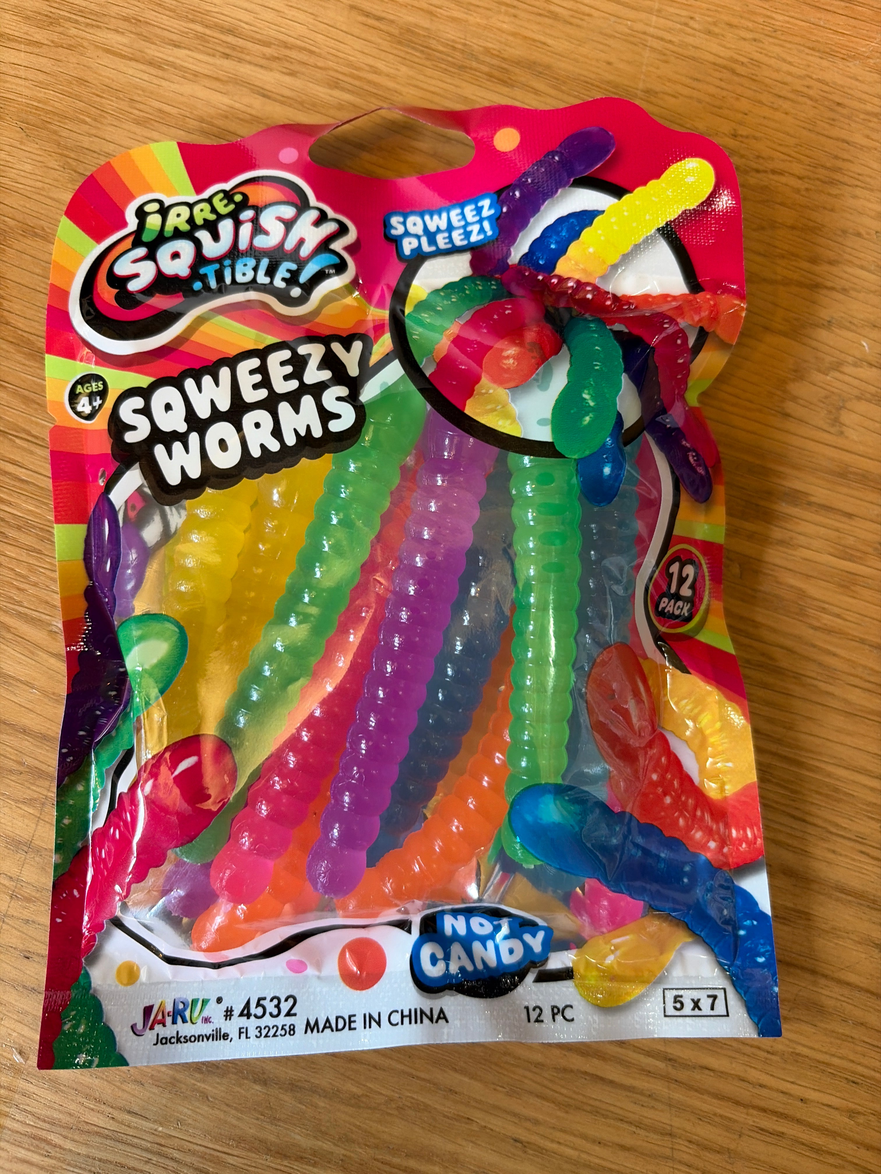 Squeeze worms squishy pack